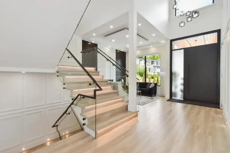 16565 29A AVENUE - photo 2 of 40