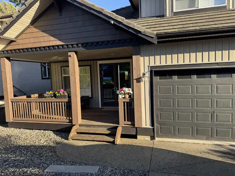 13328 MCCAULEY CRESCENT - photo 3 of 3