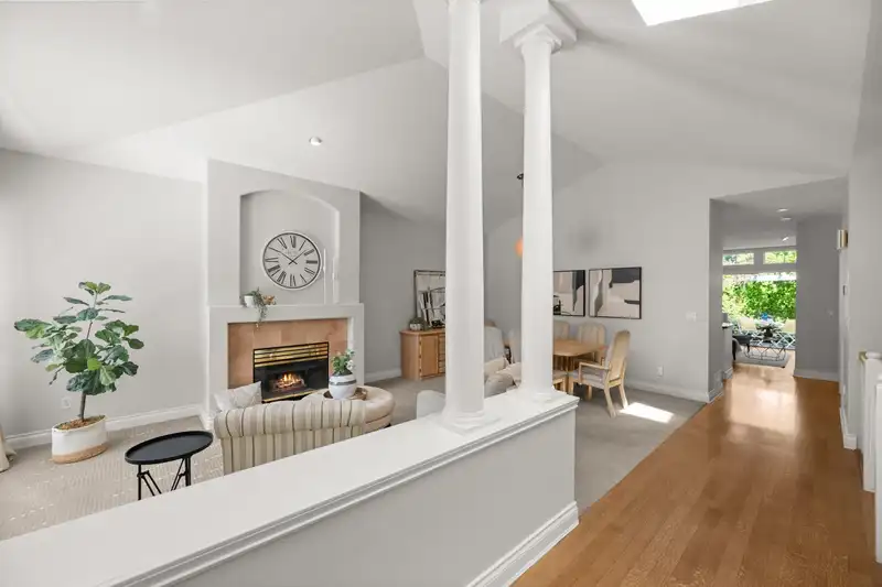 30 1711 140 STREET - photo 2 of 40