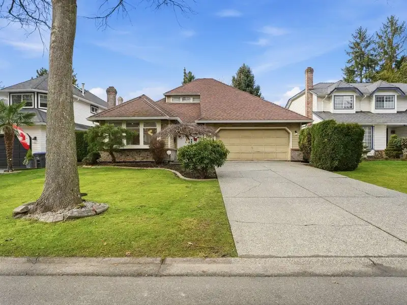 12201 NORTHPARK CRESCENT - photo 1 of 30
