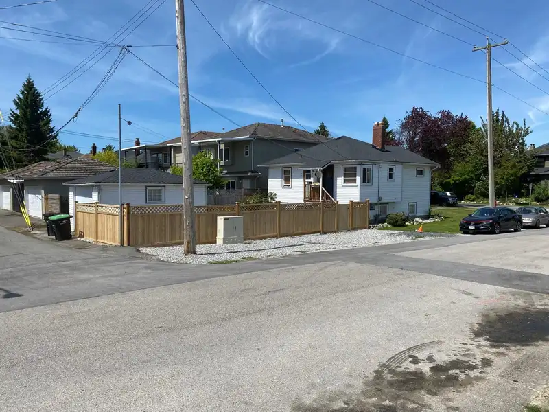 2790 WILLIAM STREET - photo 3 of 5