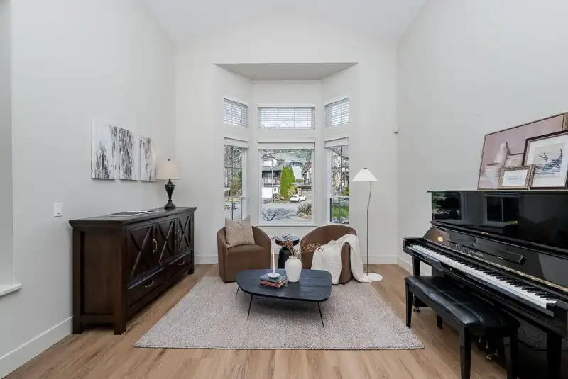 109 CRANBERRY COURT - photo 3 of 25