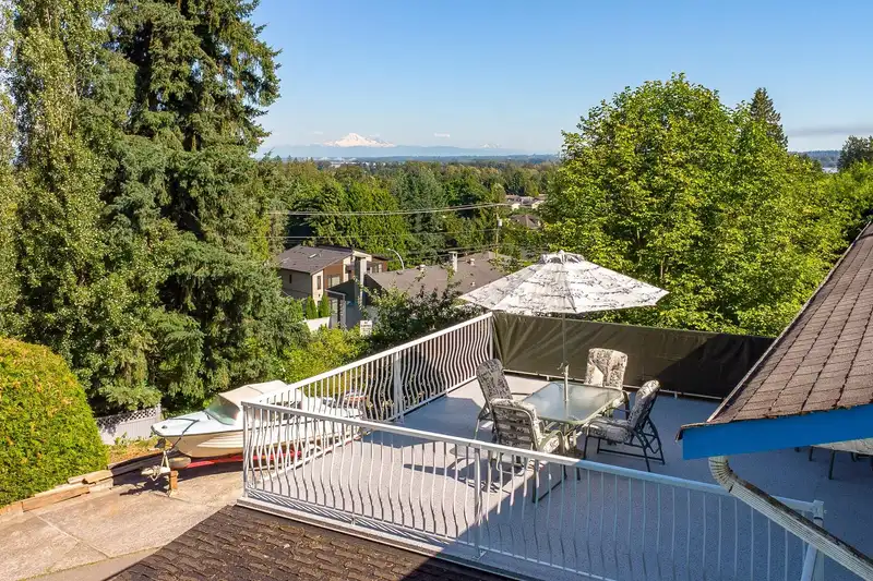 1619 STELLA PLACE - photo 4 of 40