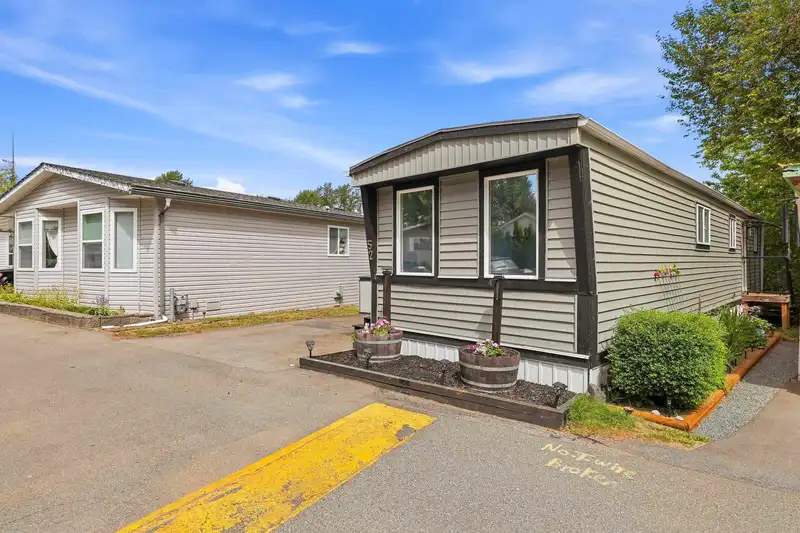 52 24330 FRASER HIGHWAY - photo 2 of 38