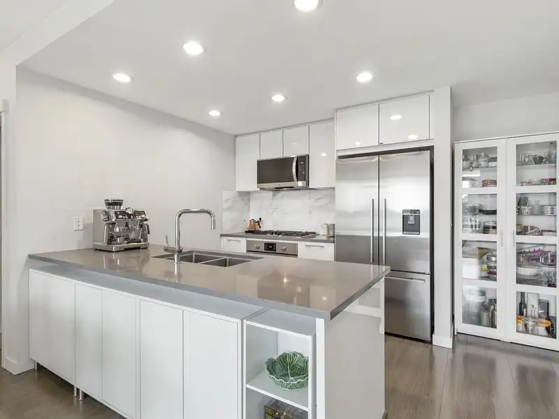 711 3281 E KENT AVENUE NORTH - photo 4 of 21
