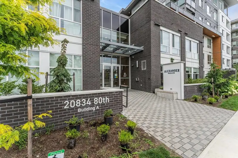 A323 20834 80 AVENUE - photo 1 of 23