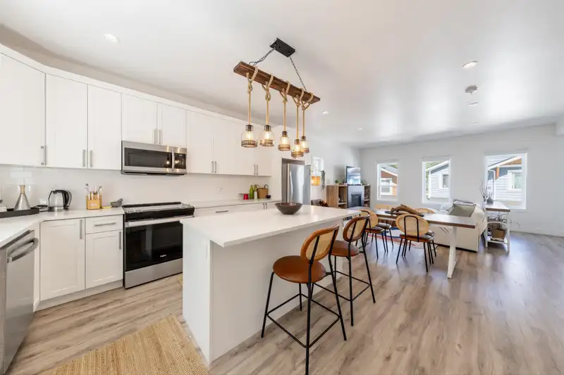 16 750 HOT SPRINGS ROAD - photo 4 of 31
