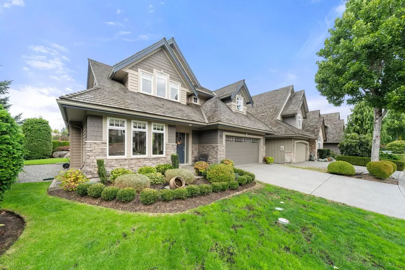 19 3300 157A STREET - photo 2 of 25