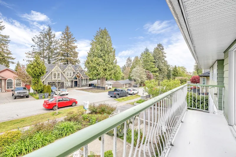 13886 78 AVENUE - photo 4 of 25