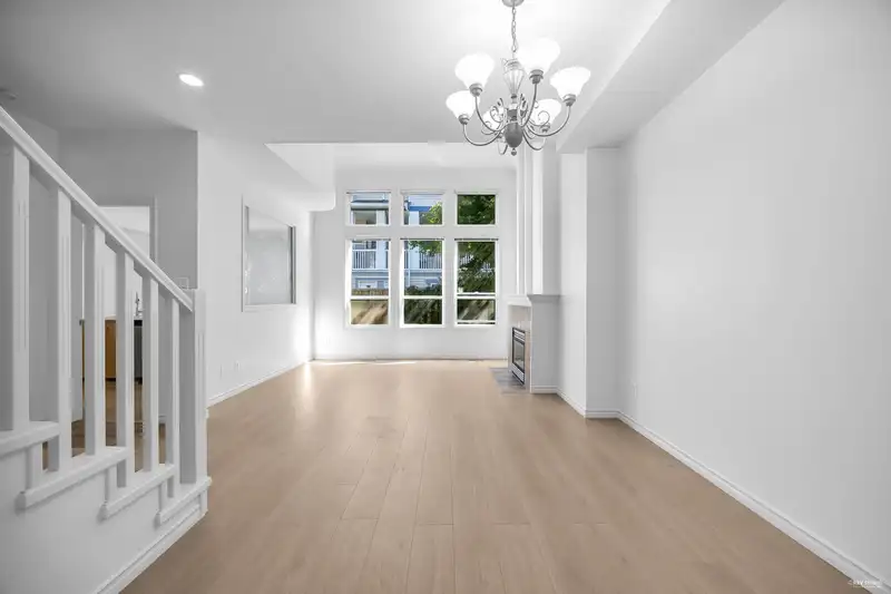 3 6811 LIVINGSTONE PLACE - photo 3 of 19