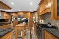 3122 136 STREET - thumbnail 10