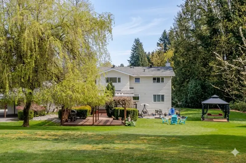 6165 NATHAN PLACE - photo 3 of 40