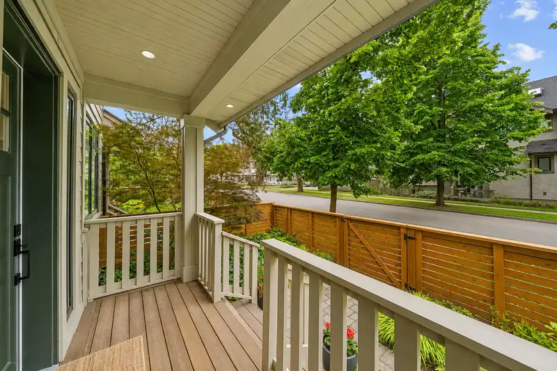 3128 INVERNESS STREET - photo 4 of 39