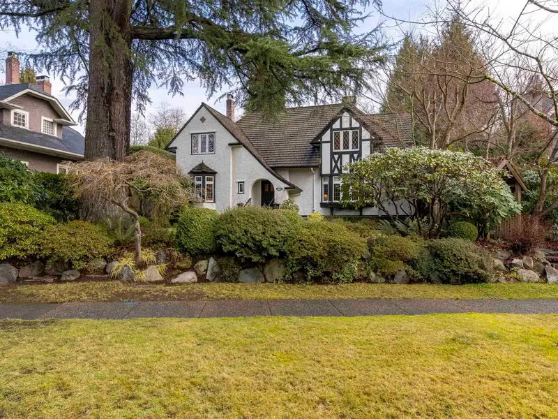 4388 ANGUS DRIVE - photo 2 of 25