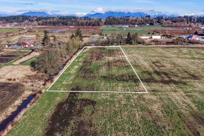 18022 83 AVENUE - photo 4 of 6