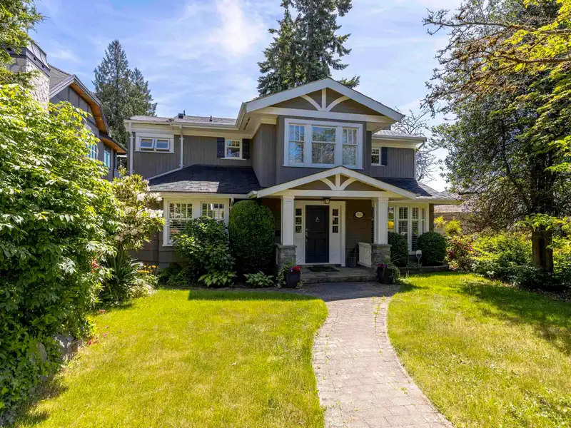 3862 W 38TH AVENUE - photo 2 of 40