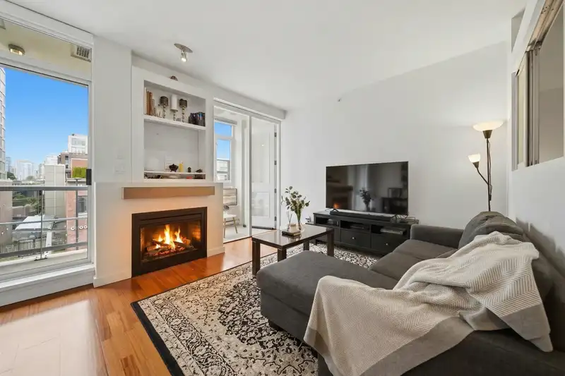 306 2055 YUKON STREET - photo 1 of 30