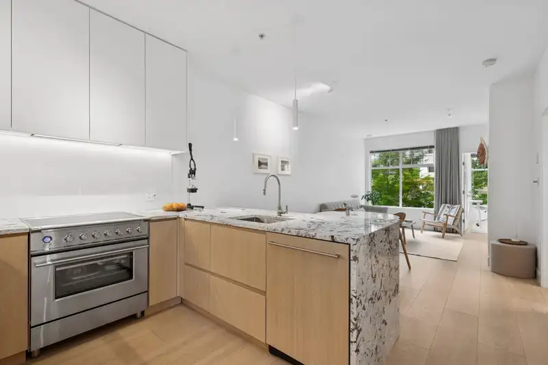302 1388 NELSON STREET - photo 1 of 38
