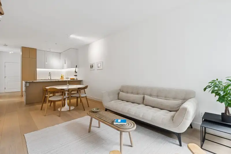 302 1388 NELSON STREET - photo 2 of 38