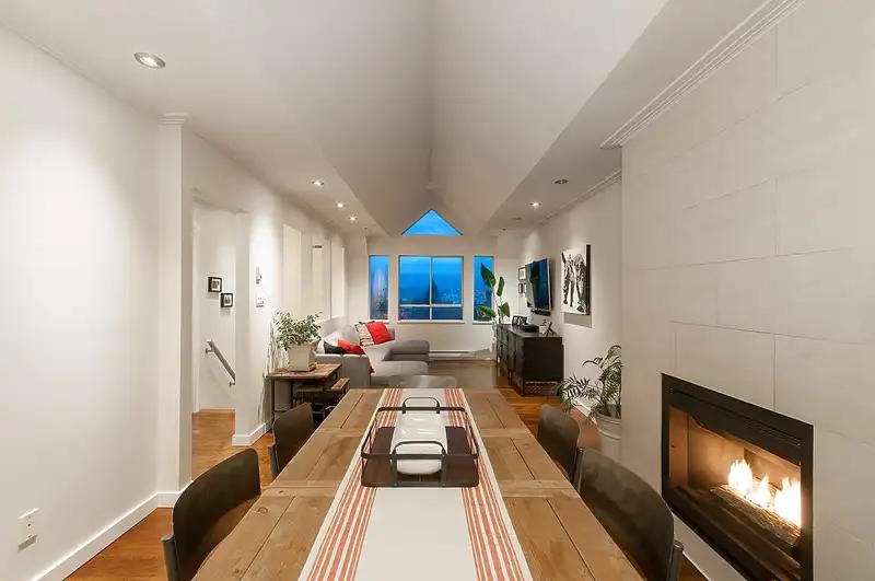 412 1880 W 6TH AVENUE - photo 2 of 29