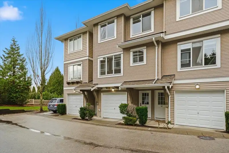 53 15155 62A AVENUE - photo 1 of 35