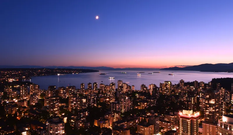 5104 1128 W GEORGIA STREET - photo 1 of 20