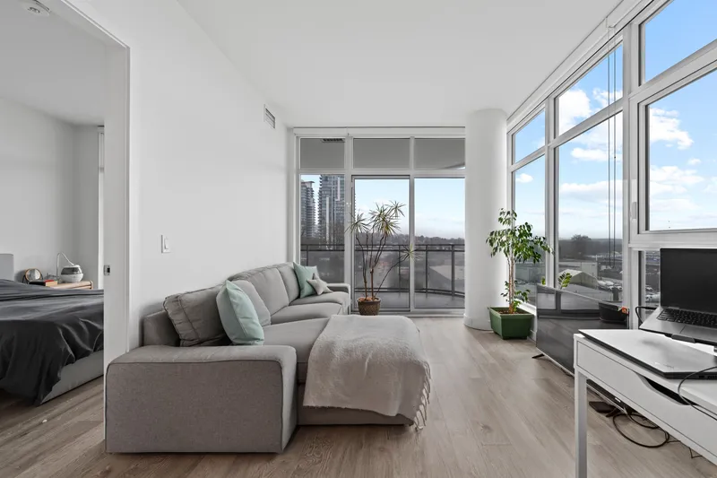 703 5333 GORING STREET - photo 1 of 25