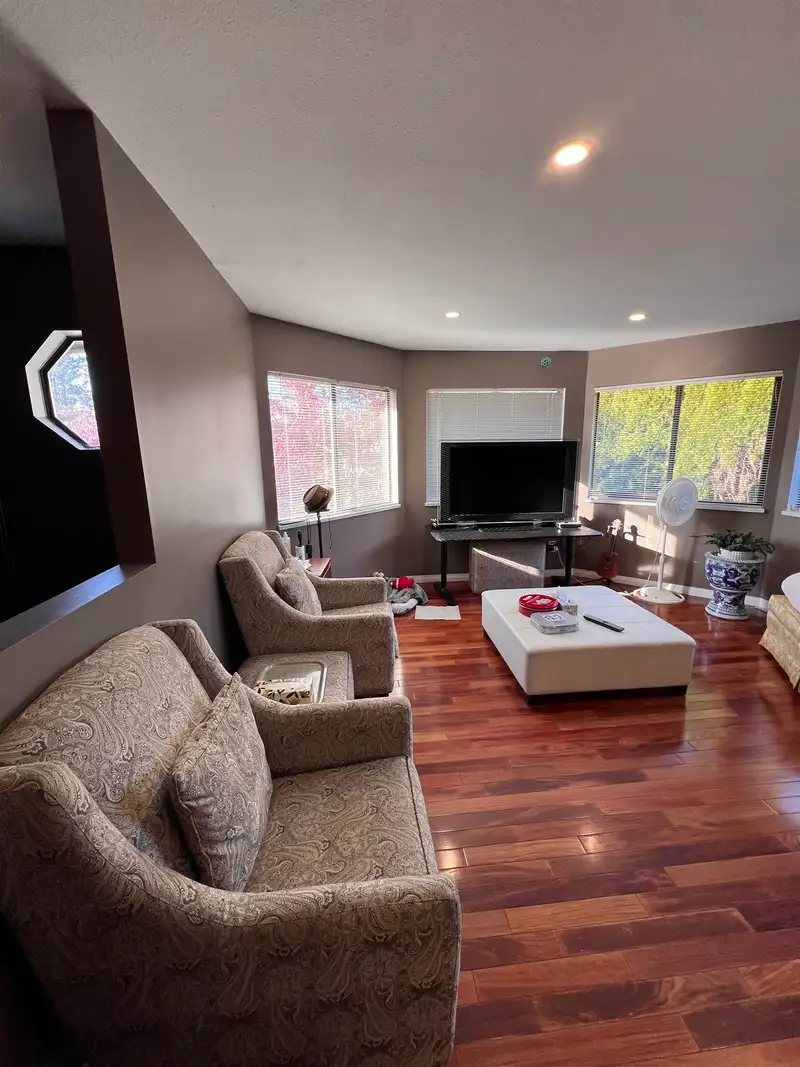 14352 78A AVENUE - photo 3 of 23