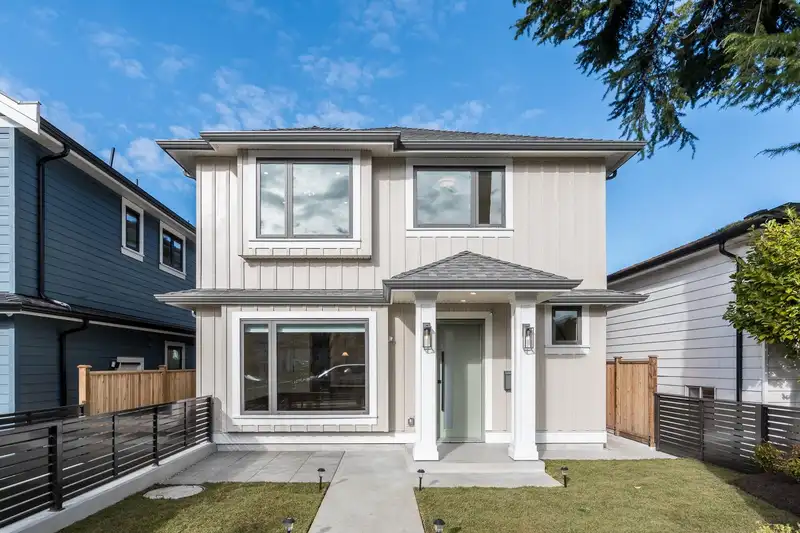 2 3133 E 19TH AVENUE - photo 1 of 22