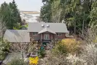6279-6283 SECHELT INLET ROAD - thumbnail 3