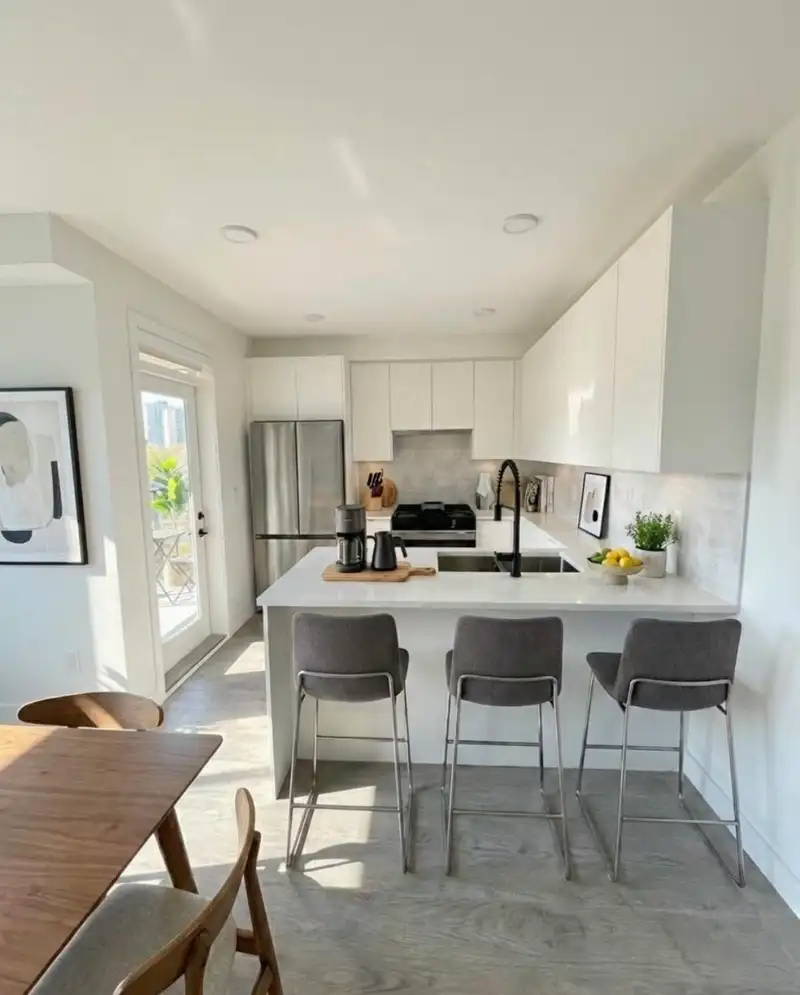 607 13258 105 AVENUE - photo 2 of 14