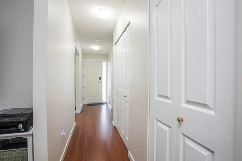 3 3051 SPRINGFIELD DRIVE - photo 2 of 25