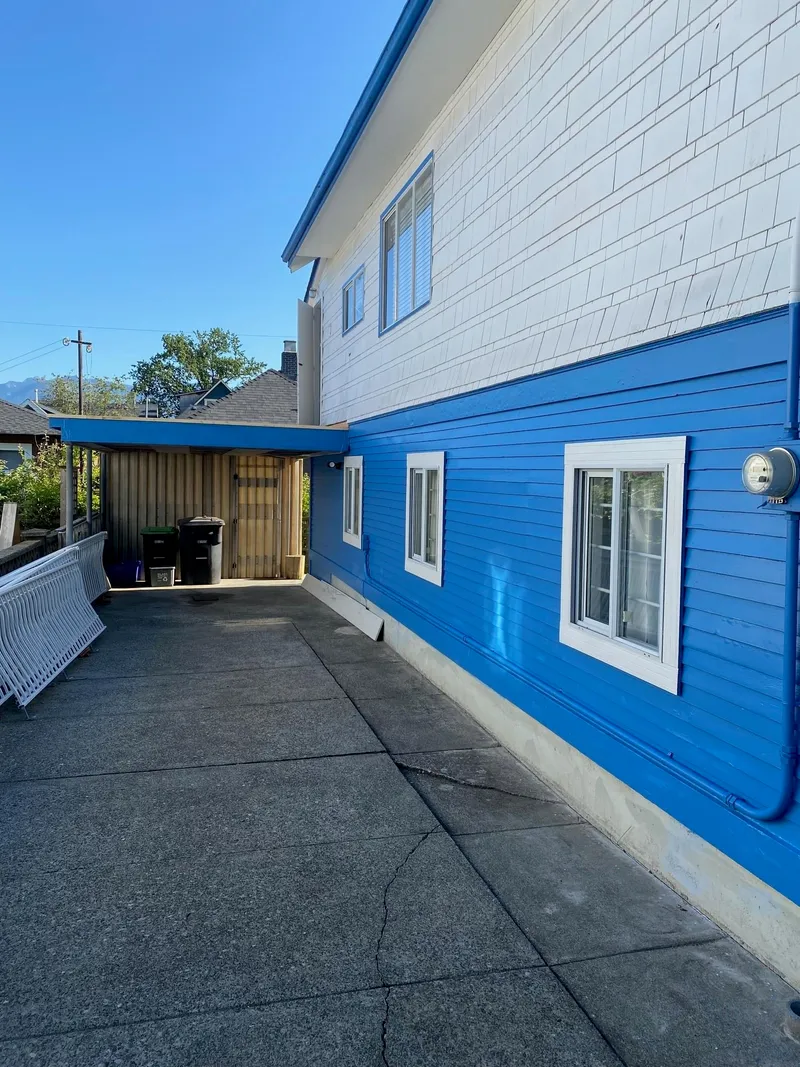 2149 TURNER STREET - photo 2 of 25