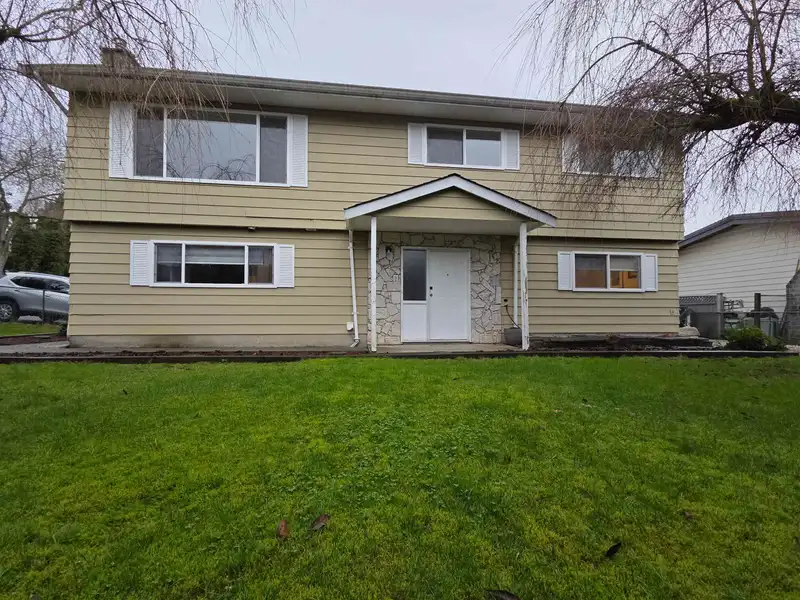 18138 59A AVENUE - photo 1 of 21