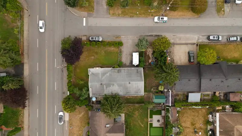 22702 123 AVENUE - photo 2 of 36