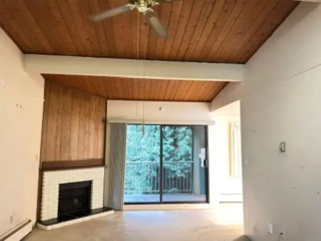 313 3901 CARRIGAN COURT - photo 4 of 12