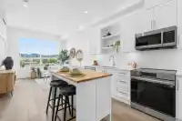 303 22348 NORTH AVENUE - thumbnail 4