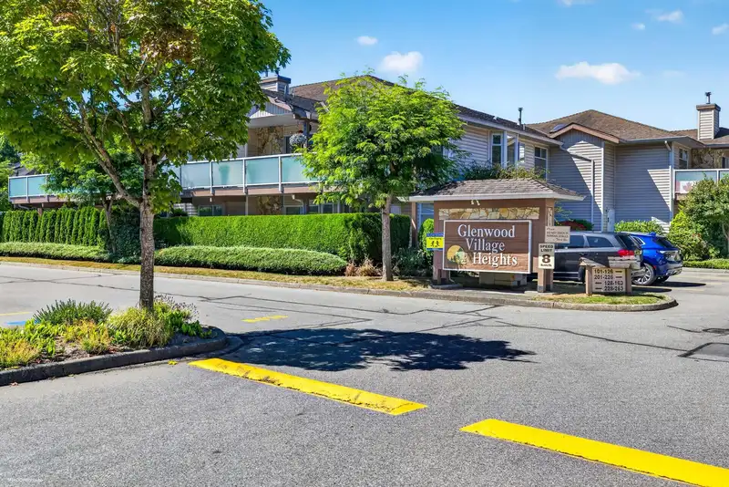 132 6875 121 STREET - photo 2 of 40