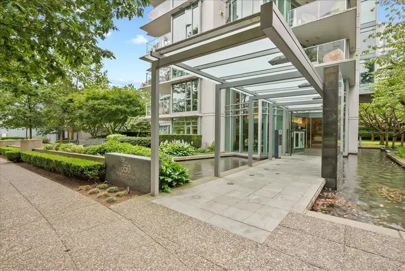 1401 1650 BAYSHORE DRIVE - photo 2 of 32