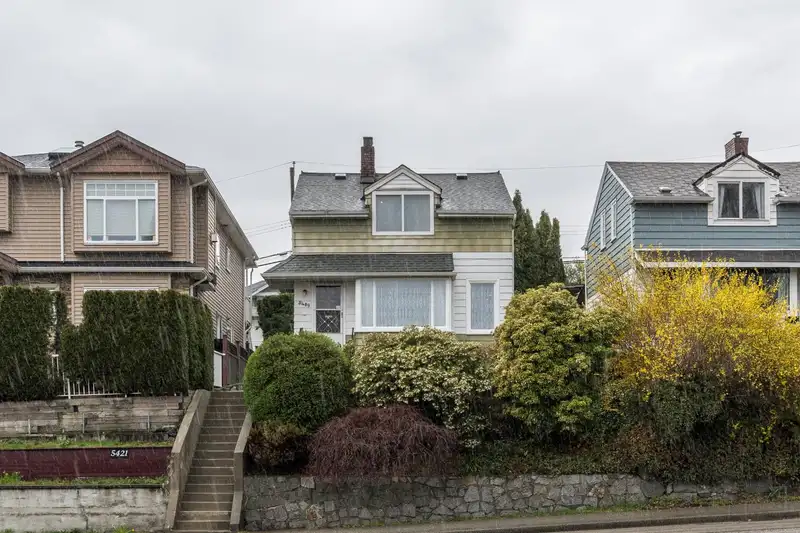 5409 KNIGHT STREET - photo 1 of 29