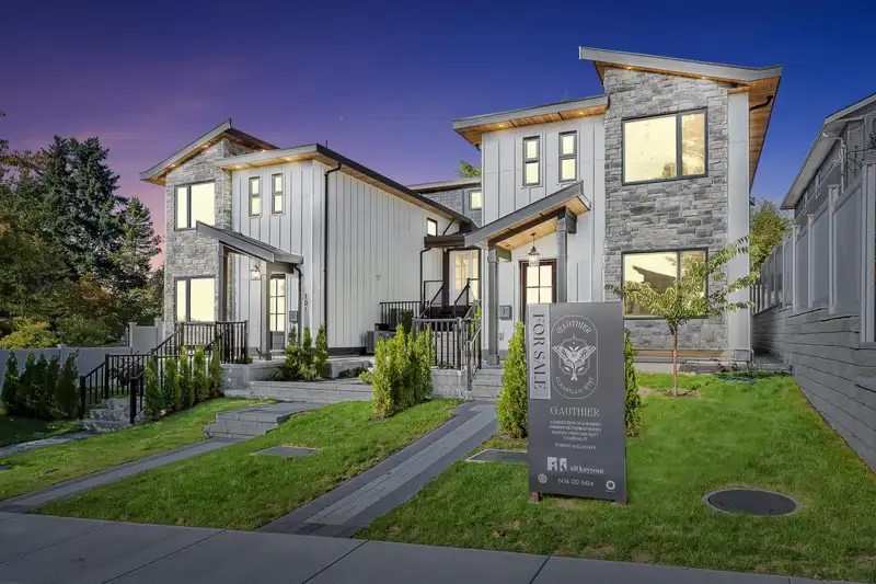 103 743 GAUTHIER AVENUE - photo 2 of 40