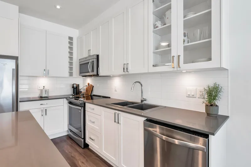 305 16396 64 AVENUE - photo 1 of 25