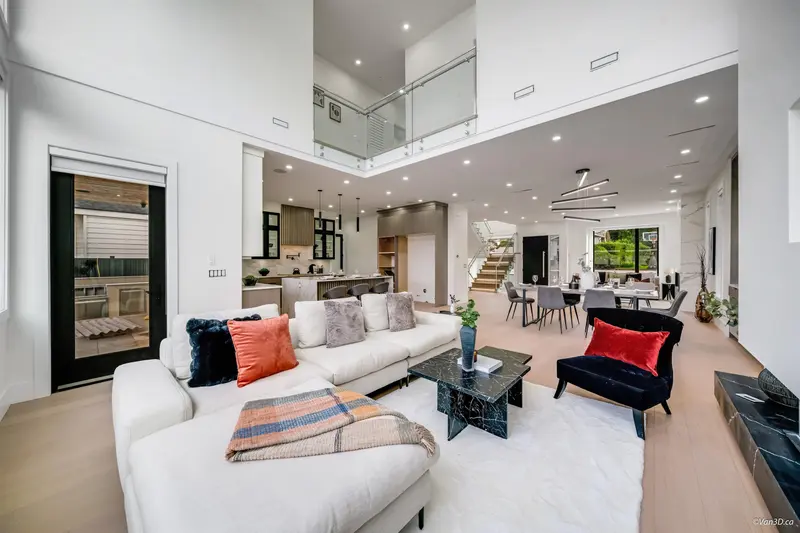 819 CORNELL AVENUE - photo 2 of 17