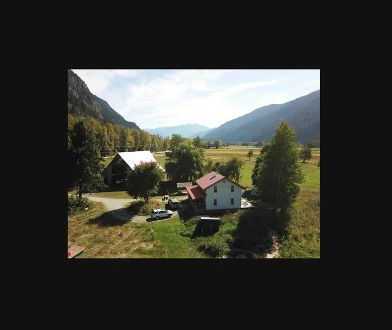 8687 PEMBERTON MEADOWS - photo 2 of 25