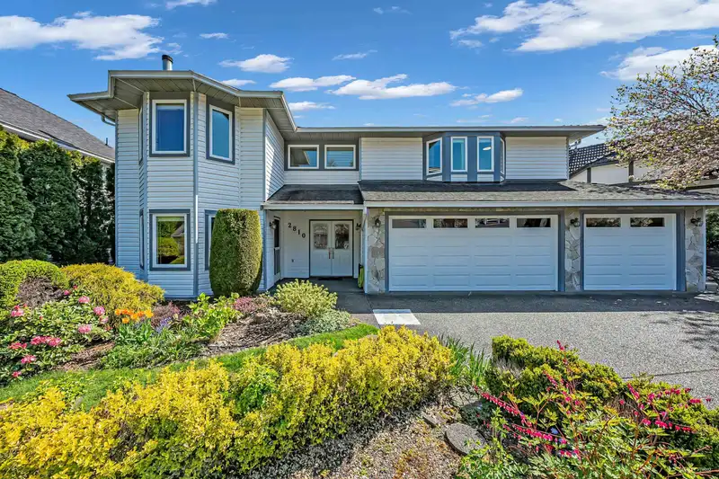 2810 MARA DRIVE - photo 1 of 39