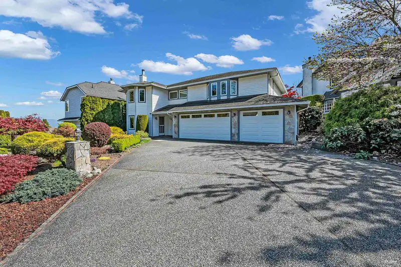 2810 MARA DRIVE - photo 2 of 39