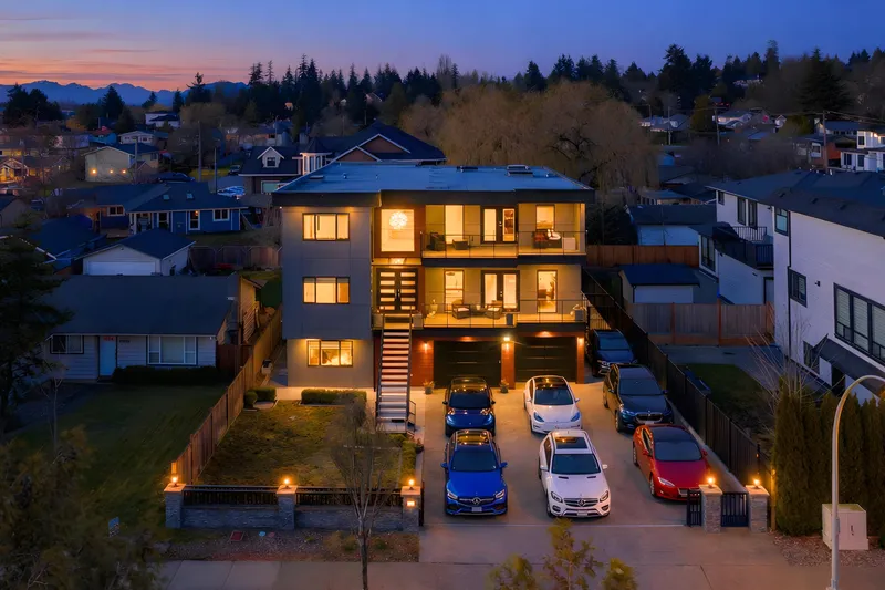 17985 56A AVENUE - photo 3 of 25