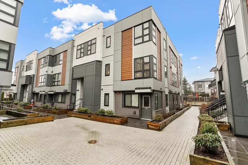 14 1419 MCCALLUM ROAD - photo 1 of 25