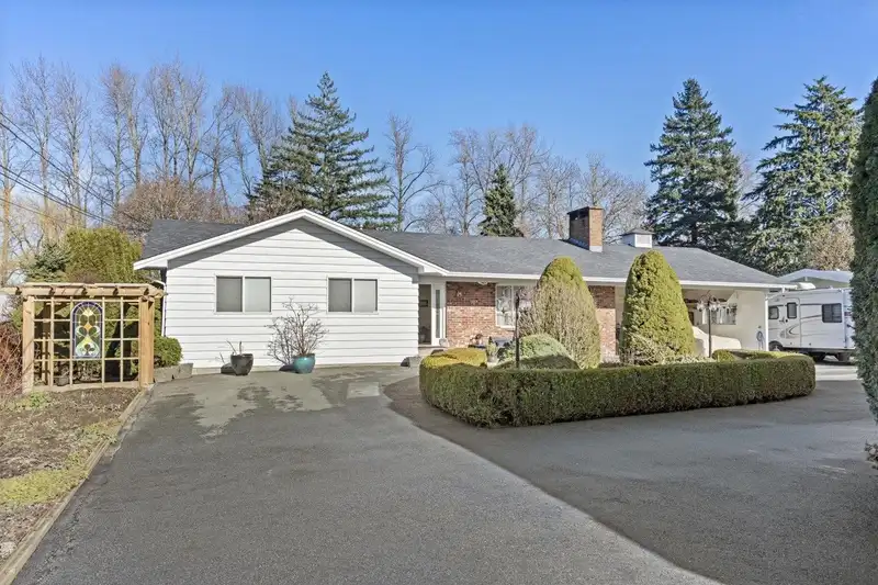 45431 WELLS ROAD - photo 4 of 40