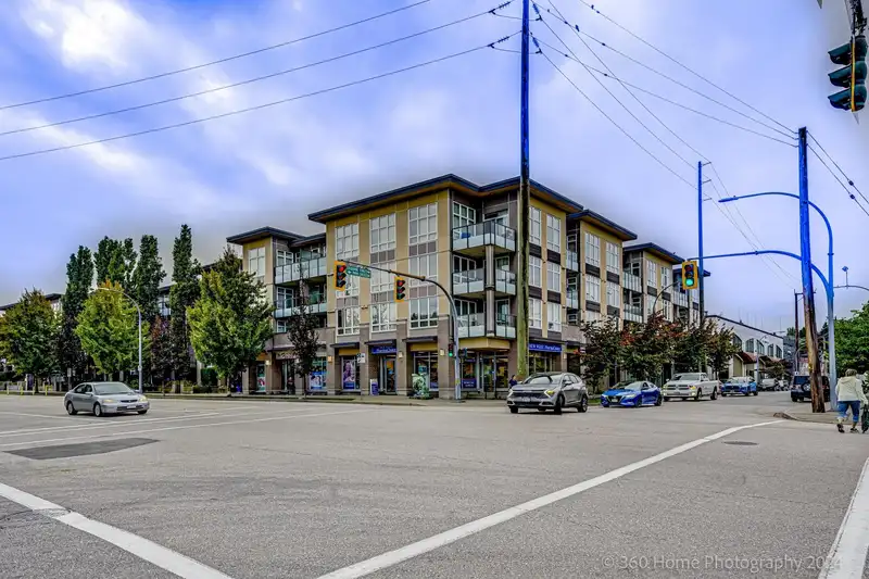 204 55 EIGHTH AVENUE - photo 2 of 26
